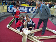 Il Presidente Calloni istruttore di Biglie sulla Sabbia